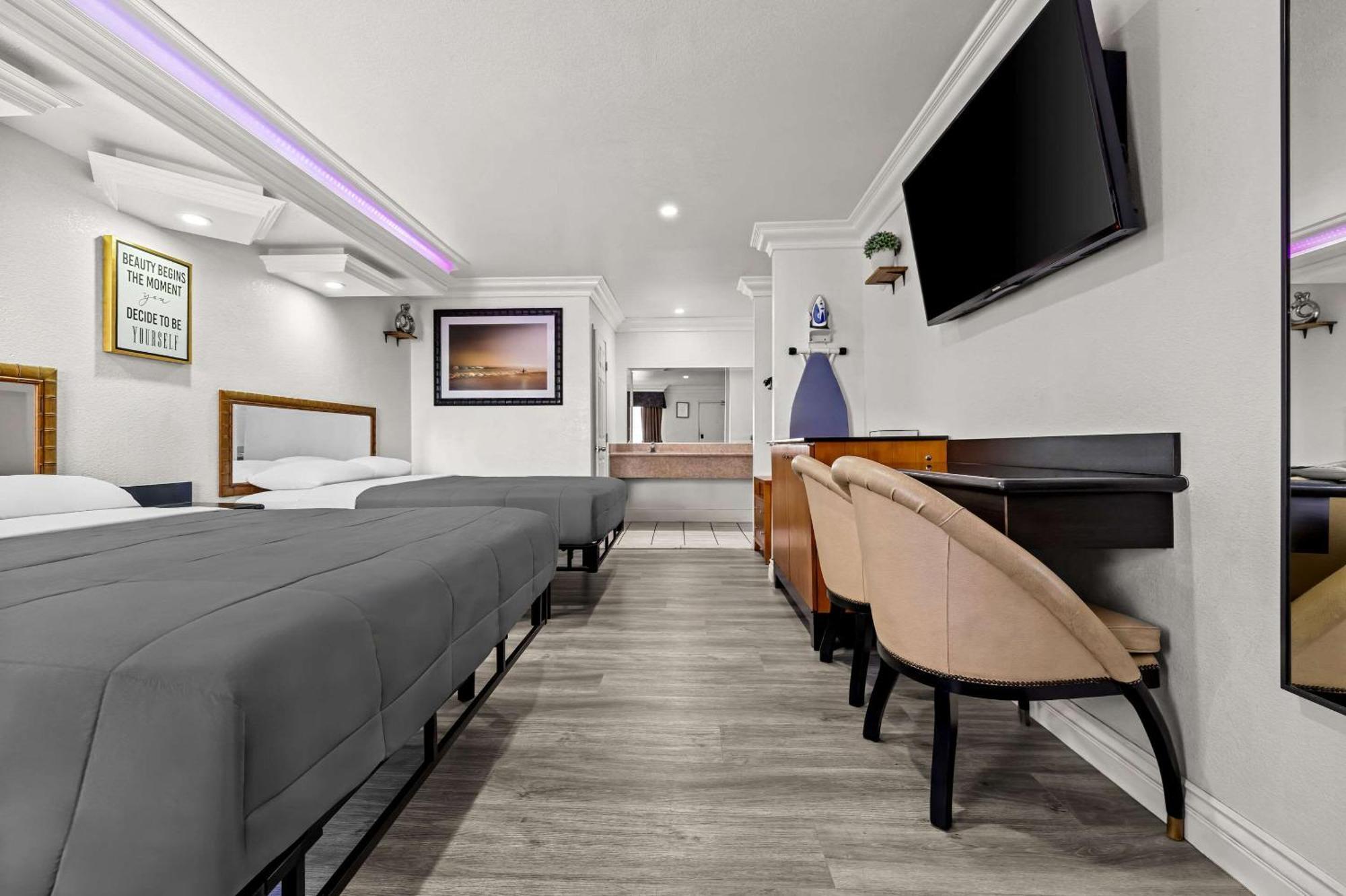 Inn Rodeway 2*