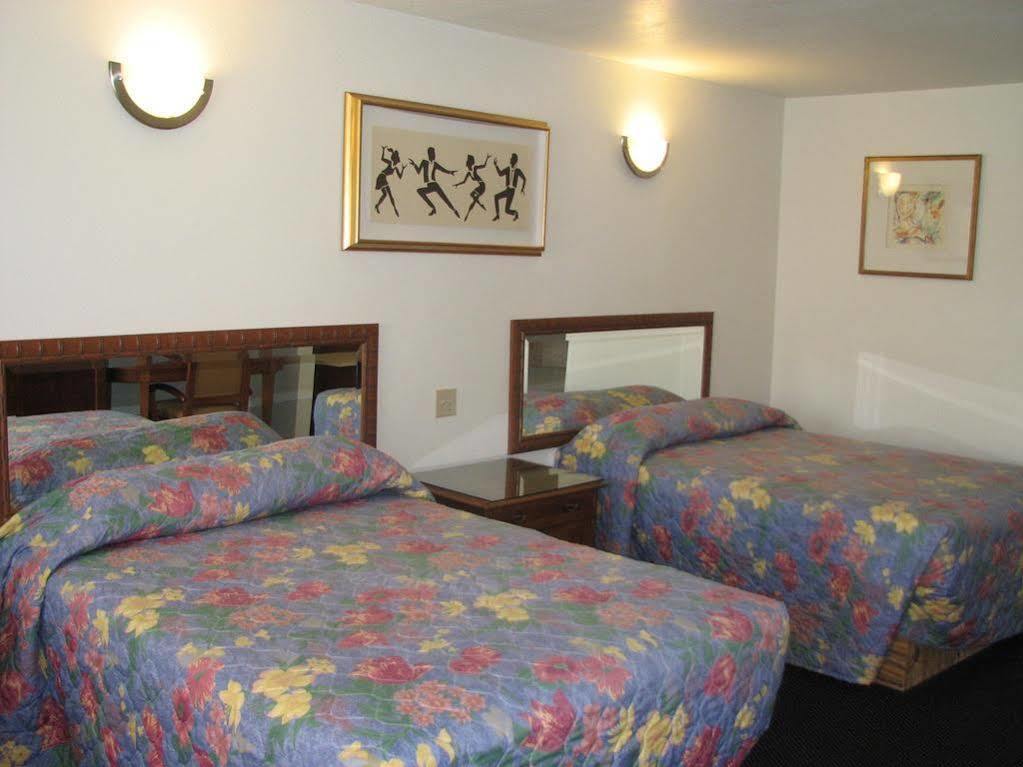 Inn Rodeway 2*